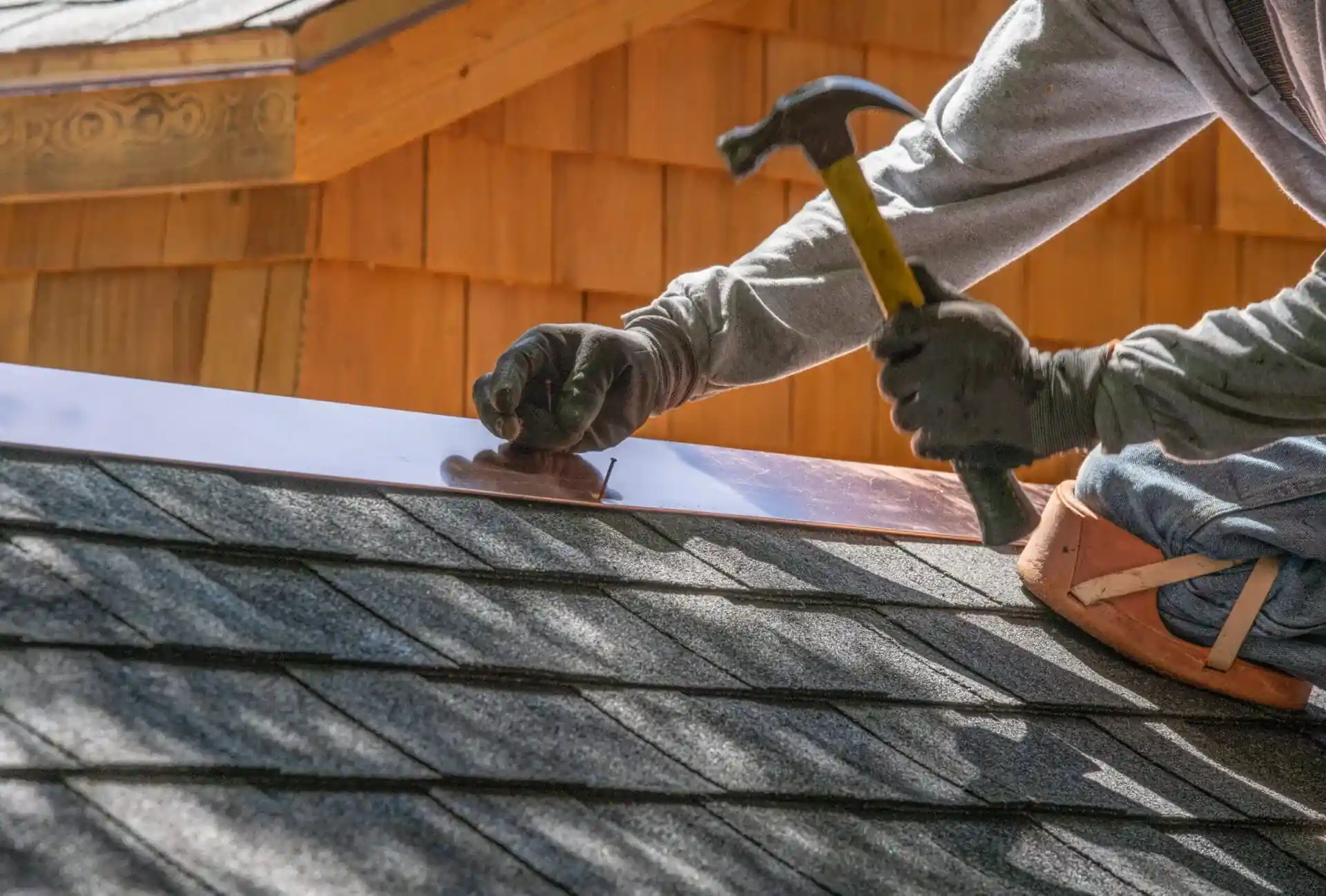 Key Difference Between Roof Repair and Replacement